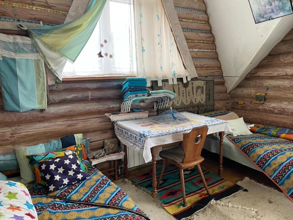 Hotel Piatkovskiy Pilipets Bagian luar foto